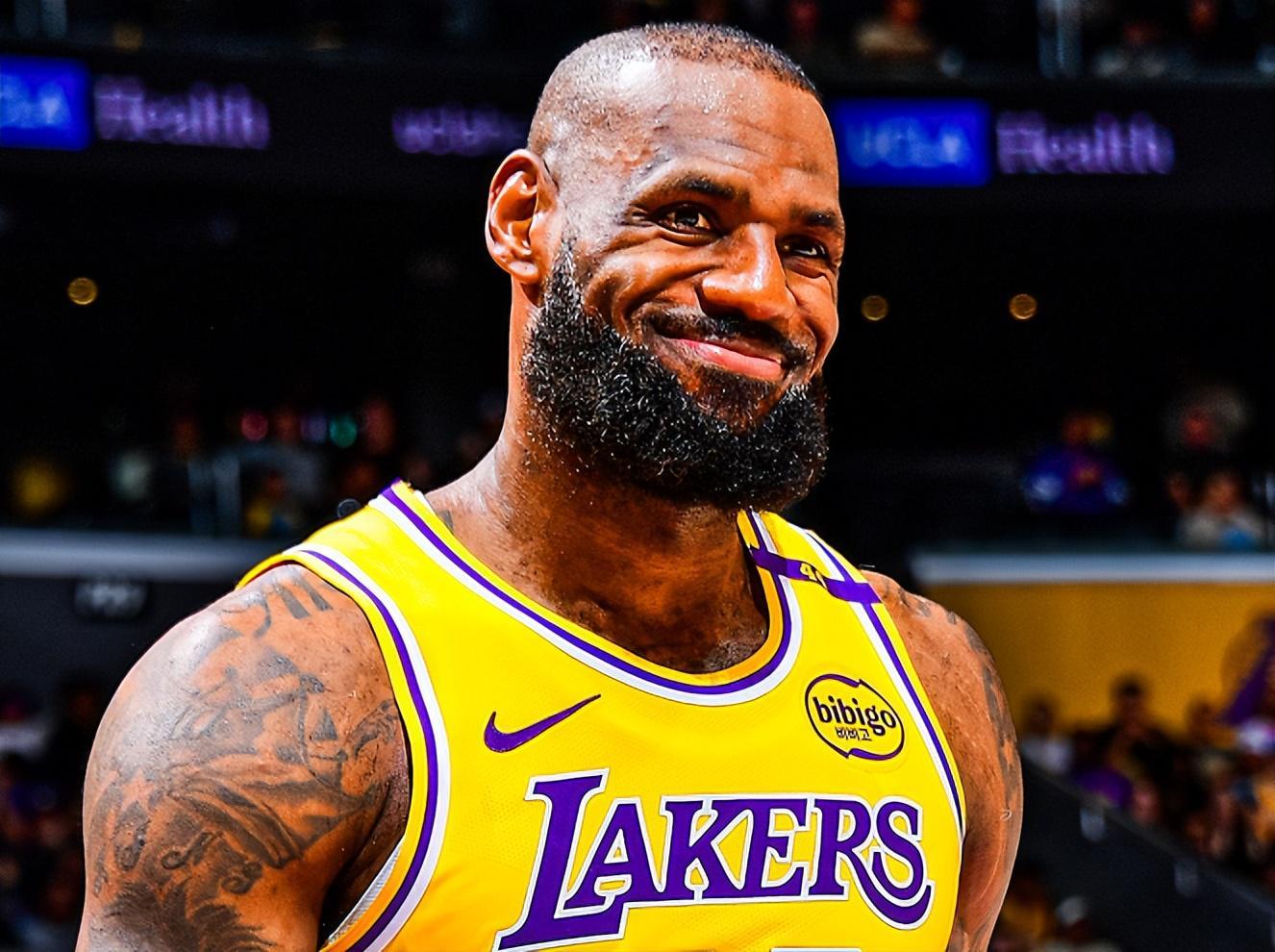 东契奇轰30+10仍无缘今日最佳！对不起，你碰到创纪录的老詹了