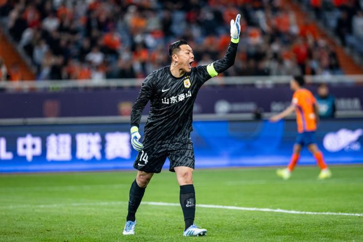 鲁媒：京鲁大战王大雷有望复出首发 国安外援达万也有望赶上比赛